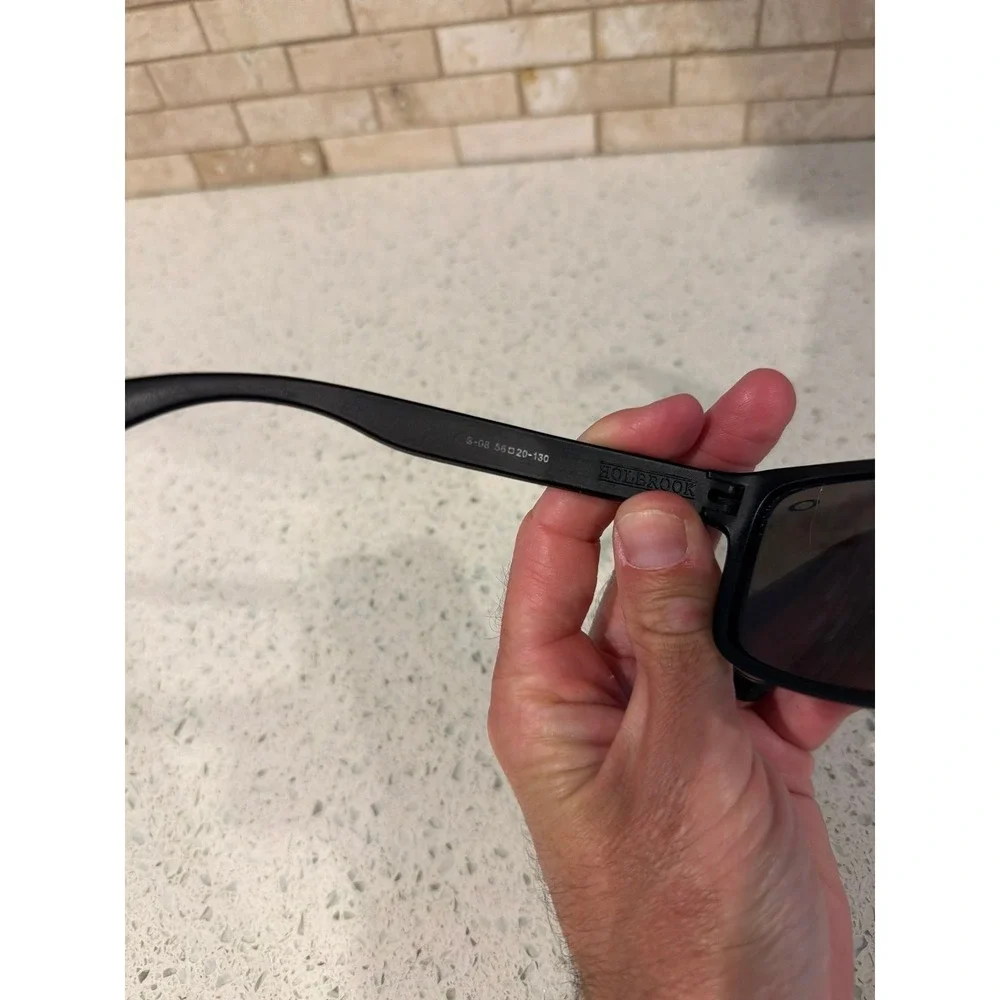 Oakley oo9102 holbrook